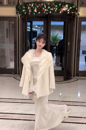 Winter Off-Shoulder Knitted Top Set with Lace Vest - Women's Trumpet Sleeve Two-Piece Outfit in White - Y2K Fashion Style