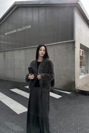 Winter Plush Faux Fur One-Piece Coat for Women - Thick Vintage Imitation Fox Fur, Eco-Friendly, Cozy Outerwear