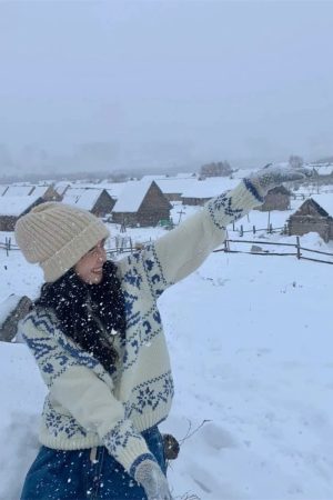 Winter Ski Nordic Retro Fair Isle Christmas Tree Sweater Cardigan for Women - Cozy Loose Knit Holiday Fashion