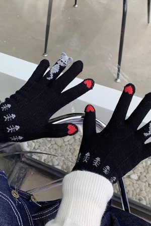 Winter Touchscreen Split-Finger Gloves for Women, Cute Korean-Style Plush Warm Cycling Accessories in Christmas Red