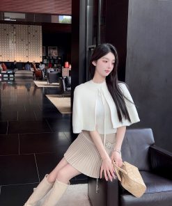 Winter White Mink Velvet Knitted Shawl Cape Set with Inner Vest - Women's Two-Piece Set for Cozy Chic Style