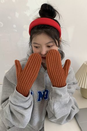 Winter Women's Cute Japanese-Style Fingerless Knitted Cycling Gloves - Warm & Cold-Resistant Fashion Accessory