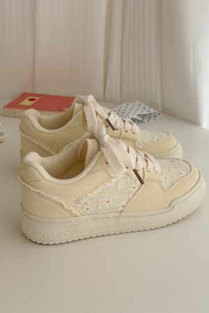 Women's 2025 Korean Style Summer Thin Breathable Thick-Soled White Board Shoes - Versatile Niche Design