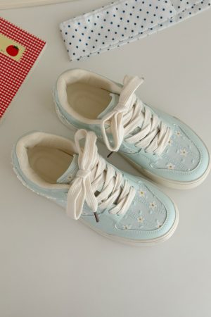 Women's 2025 Korean Style Summer Thin Breathable Thick-Soled White Board Shoes - Versatile Niche Design