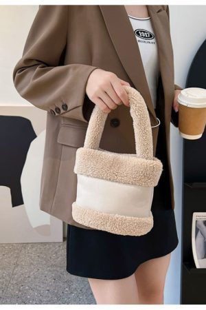 Women's 2025 Spring Summer Lamb Wool Bucket Bag, Color-Blocking Fluffy Handheld Plush Handbag