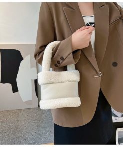 Women's 2025 Spring Summer Lamb Wool Bucket Bag, Color-Blocking Fluffy Handheld Plush Handbag