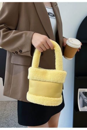 Women's 2025 Spring Summer Lamb Wool Bucket Bag, Color-Blocking Fluffy Handheld Plush Handbag