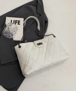 Women's 2025 Spring/Summer Korean Style Diamond Quilted Chain Tote Bag - Small Fragrant Design, Large Capacity Fashion Bag