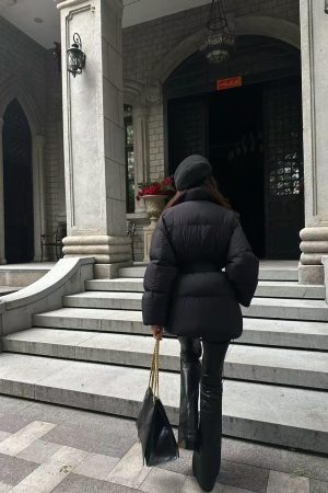 Women's 2025 Winter Short Down Jacket in Pumpkin/Black - Petite Fit, 90% White Duck Down, High-Quality Warmth, Trendy Style
