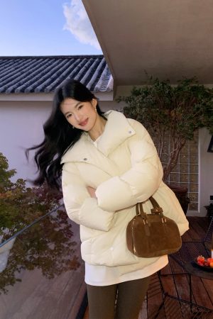 Women's 90% White Duck Down Jacket with Lapel - Warm Loose Winter Bread Coat, Versatile Outerwear, Chic and Cozy Style