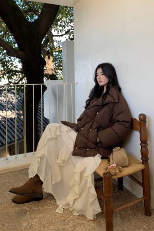 Women's 90% White Duck Down Jacket with Lapel - Warm Loose Winter Bread Coat, Versatile Outerwear, Chic and Cozy Style