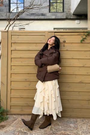 Women's 90% White Duck Down Jacket with Lapel - Warm Loose Winter Bread Coat, Versatile Outerwear, Chic and Cozy Style
