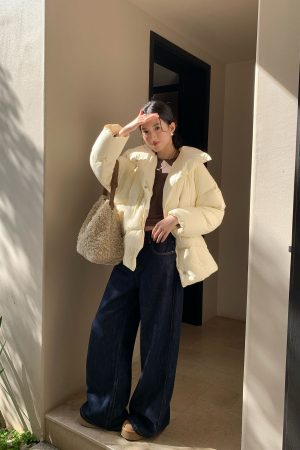 Women's 90% White Duck Down Jacket with Lapel - Warm Loose Winter Bread Coat, Versatile Outerwear, Chic and Cozy Style