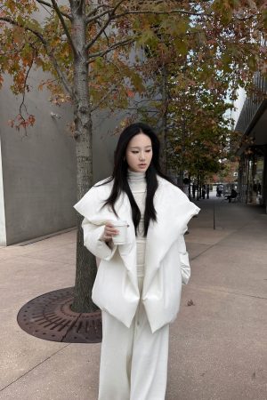 Women's 90% White Duck Down Lapel Short Jacket - Stylish Winter Bread Jacket for Y2K and Korean Style Fashion