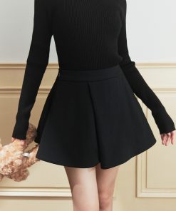 Women's A-Line Skirt with Irregular Curved Hem â€“ Stylish Hip-Covering Design for Modern Office and Casual Looks