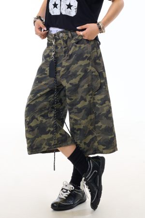 Women's American Style Camouflage Deconstructed Casual Seven-Point Pants with Multi-Pocket Design - Retro Work Shorts