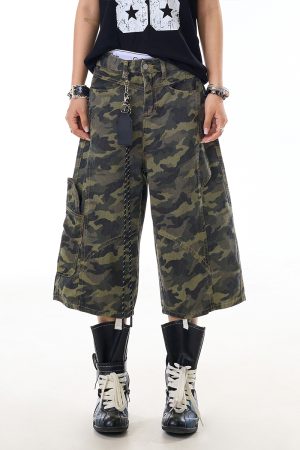 Women's American Style Camouflage Deconstructed Casual Seven-Point Pants with Multi-Pocket Design - Retro Work Shorts