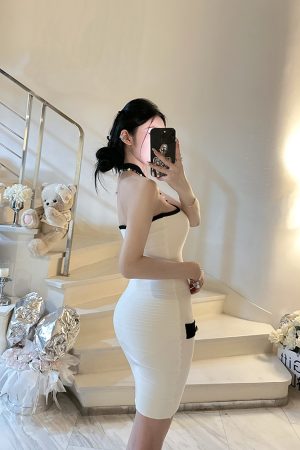 Women's Black and White Spliced Floral Knitted Bodycon Dress - Trendy Y2K Style, Chic and Fashionable Design