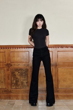 Women's Black Flared Jeans - American Retro Style, Mid-Low Waist, Slim Fit, Elongating and Slimming Long Pants