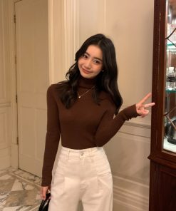 Women's Black Turtleneck Wool Base Layer - Slim Fit, Flattering Knitted Top for Autumn and Winter, Versatile Stylish Essential