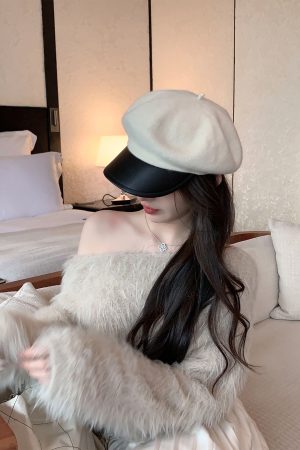 Women's Black Wool Beret Hat - Autumn Winter Leather Spliced Octagonal Painter Style, Versatile Pumpkin Hat for Chic Looks