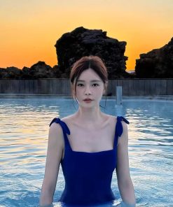 Women's Celebrity-Style One-Piece Triangle Tie Swimsuit - Slimming, Tummy-Covering Design for Hot Springs and Island Vacations