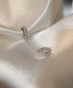 Women's Clip-On Ear Bone Earrings, High-End Korean Style, 2025 New Trend, Niche Design for Effortless Elegance