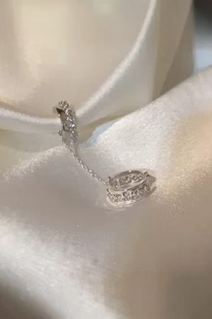 Women's Clip-On Ear Bone Earrings, High-End Korean Style, 2025 New Trend, Niche Design for Effortless Elegance