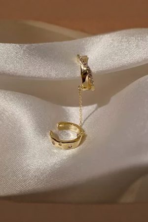 Women's Clip-On Ear Bone Earrings, High-End Korean Style, 2025 New Trend, Niche Design for Effortless Elegance