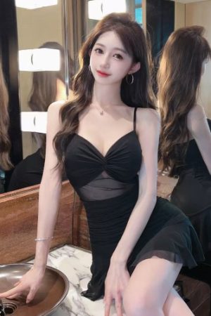 Women's Deep V-Neck Spaghetti Strap Mermaid Hem Dress - Slim Fit Waist-Cinching Evening Gown for Nightclub Wear