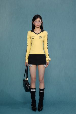 Women's Elegant V-Neck Slim Long Sleeve Top - 2025 Spring Autumn Shoulder T-Shirt, Perfect Base Layer for Casual and Chic Looks
