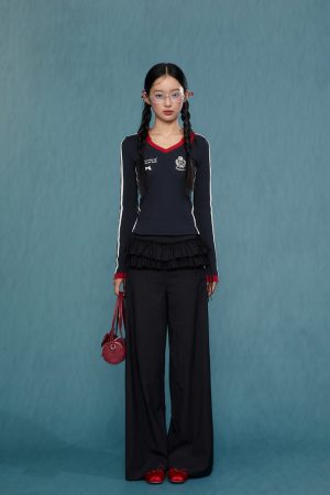 Women's Elegant V-Neck Slim Long Sleeve Top - 2025 Spring Autumn Shoulder T-Shirt, Perfect Base Layer for Casual and Chic Looks