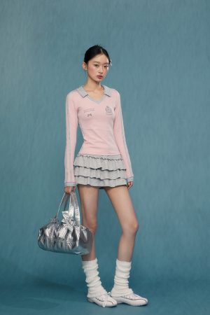 Women's Elegant V-Neck Slim Long Sleeve Top - 2025 Spring Autumn Shoulder T-Shirt, Perfect Base Layer for Casual and Chic Looks