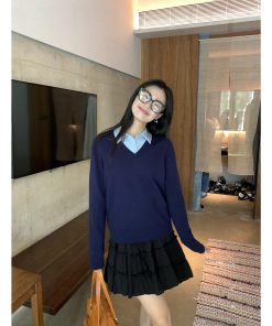 Women's Elegant V-Neck Sweater - Loose Fit, Slimming Knit Pullover Top for Spring & Autumn, High-End Quality Fashion