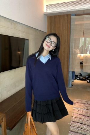 Women's Elegant V-Neck Sweater - Loose Fit, Slimming Knit Pullover Top for Spring & Autumn, High-End Quality Fashion