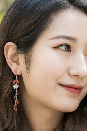 Women's Ethnic Style Super Long Red Agate Drop Earrings with Shell Flower Accent - Unique Face-Slimming Accessories
