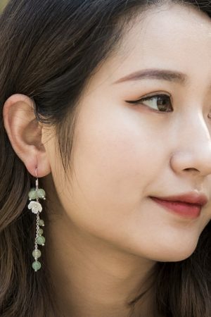 Women's Ethnic Style Super Long Red Agate Drop Earrings with Shell Flower Accent - Unique Face-Slimming Accessories
