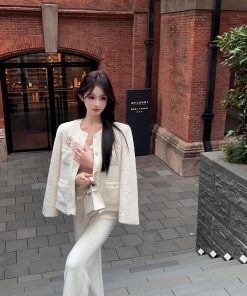 Women's Floral Short Woolen Coat with Down Lining - Winter 40% Wool Overcoat for Cozy Style