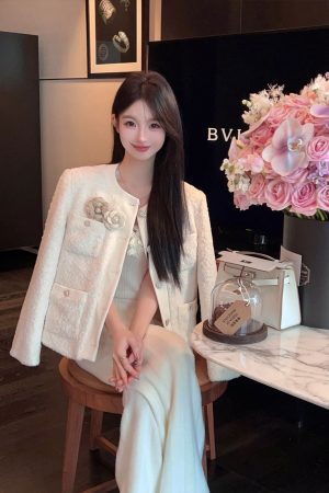 Women's Floral Short Woolen Coat with Down Lining - Winter 40% Wool Overcoat for Cozy Style