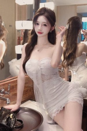 Women's French-Style Lace Halter Strapless Dress - Sexy Nightclub Dress for Work and Play