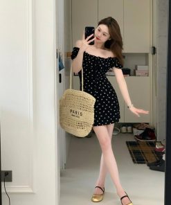 Women's French-Style Square Neck Butterfly Knot Printed Dress - Elegant One-Shoulder, Waist-Cinching Short Skirt for Summer, Petite Fashion