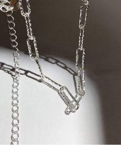 Women's Geometric Ring Necklace - Minimalist Light Luxury Clavicle Chain, 2025 New Style, Niche Design for Modern Elegance