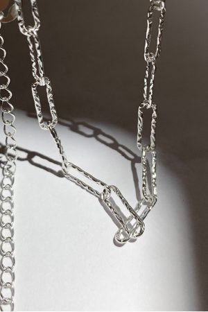 Women's Geometric Ring Necklace - Minimalist Light Luxury Clavicle Chain, 2025 New Style, Niche Design for Modern Elegance