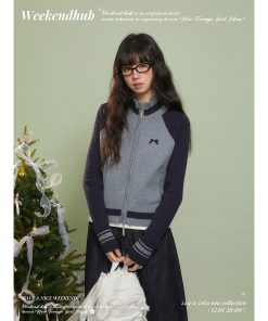 Women's Gray Knitted Cardigan - Stylish and Unique Sweater Coat for Autumn and Winter Fashion