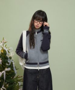 Women's Gray Knitted Cardigan - Stylish and Unique Sweater Coat for Autumn and Winter Fashion