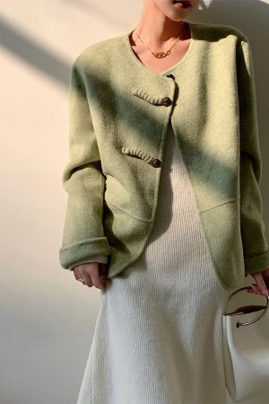 Women's Green Double-Sided Wool Coat, Buttoned, Round Neck, Loose Fit, Elegant Short Outerwear for Autumn and Winter