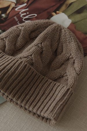 Women's Heavyweight Wool Cashmere Cable Knit Hat - Warm Winter Knitted Beanie for Cozy Style