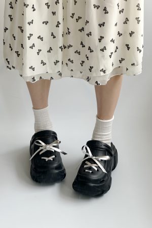 Women's Height-Increasing Silver Bow Thick-Soled Sandals - Non-Slip Outdoor Summer Shoes for Comfortable Wear
