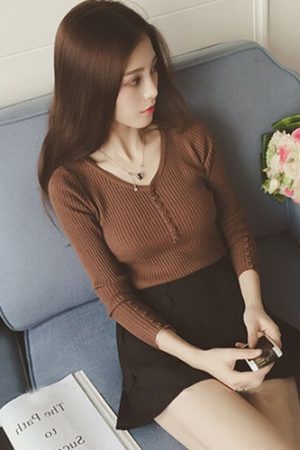 Women's Hong Kong Style V-Neck Button Top, Tight-Fitting Long Sleeve Sweater, Versatile Knitted Base Shirt for Autumn & Winter Fashion