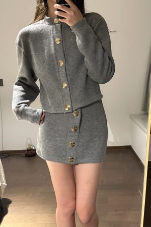 Women's Knitted Cardigan and High-Waisted Slim A-Line Skirt Set - Chic Clearance Style for 70s Inspired Look